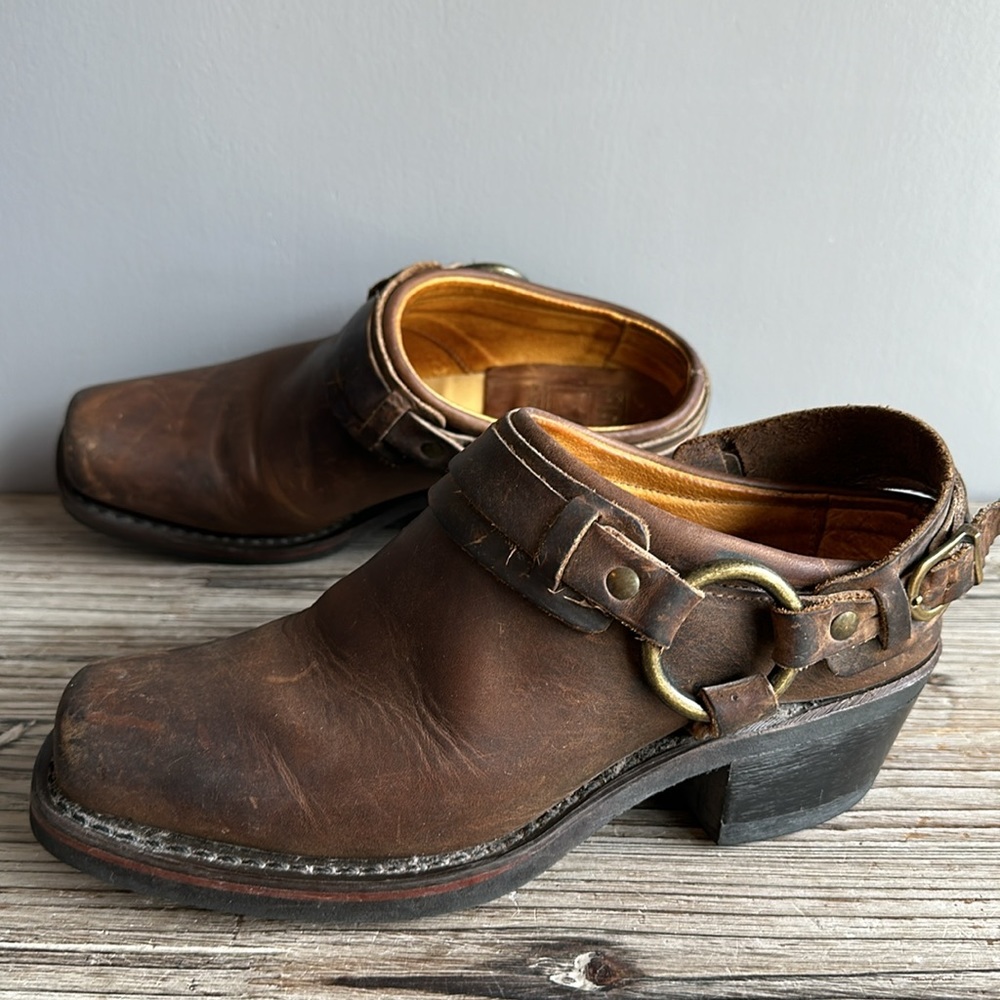FRYE Women's Belted Harness Mule size 6.5 great condition